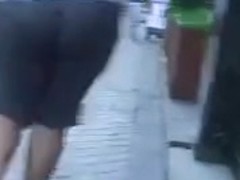 jiggle ass walking