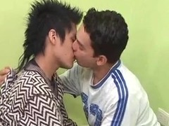 Cute twinks shag in Puerto Rican gay sex video