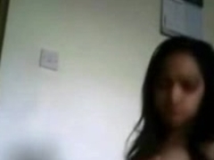 Real Indian teen shows her ass and perky tits on webcam