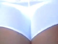 Super-hot Brazilian vixen didn.t notice my voyeur cam