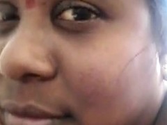 Indian whore gives a nice blowjob