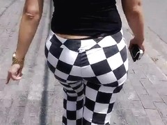 SDRUWS2 - BIG BUT AND BLACK THONG ON CHEQUERED PANTS