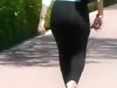 pefect ass walking- imagroper