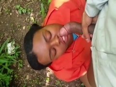 Black chick sucking her man and getting a facial in the park