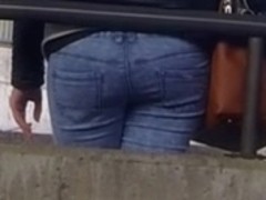 Candid - Nice Ass In Jeans At The Train Station