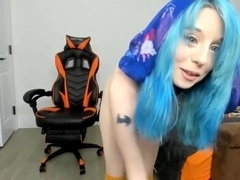 Teen cosplayer masturbation from United State