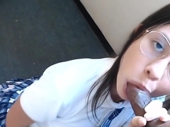 I secretly record my cousin schoolgirl and ends up doing oral sex