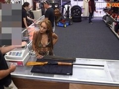 Latina making money by fucking her muff at the pawn shop