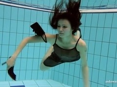 UnderwaterShow Video: Kristy