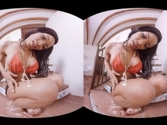 Kiki Minaj in Facesitting fun - VirtualRealPorn