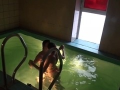 Sex with super sexy girlfriend in the pool